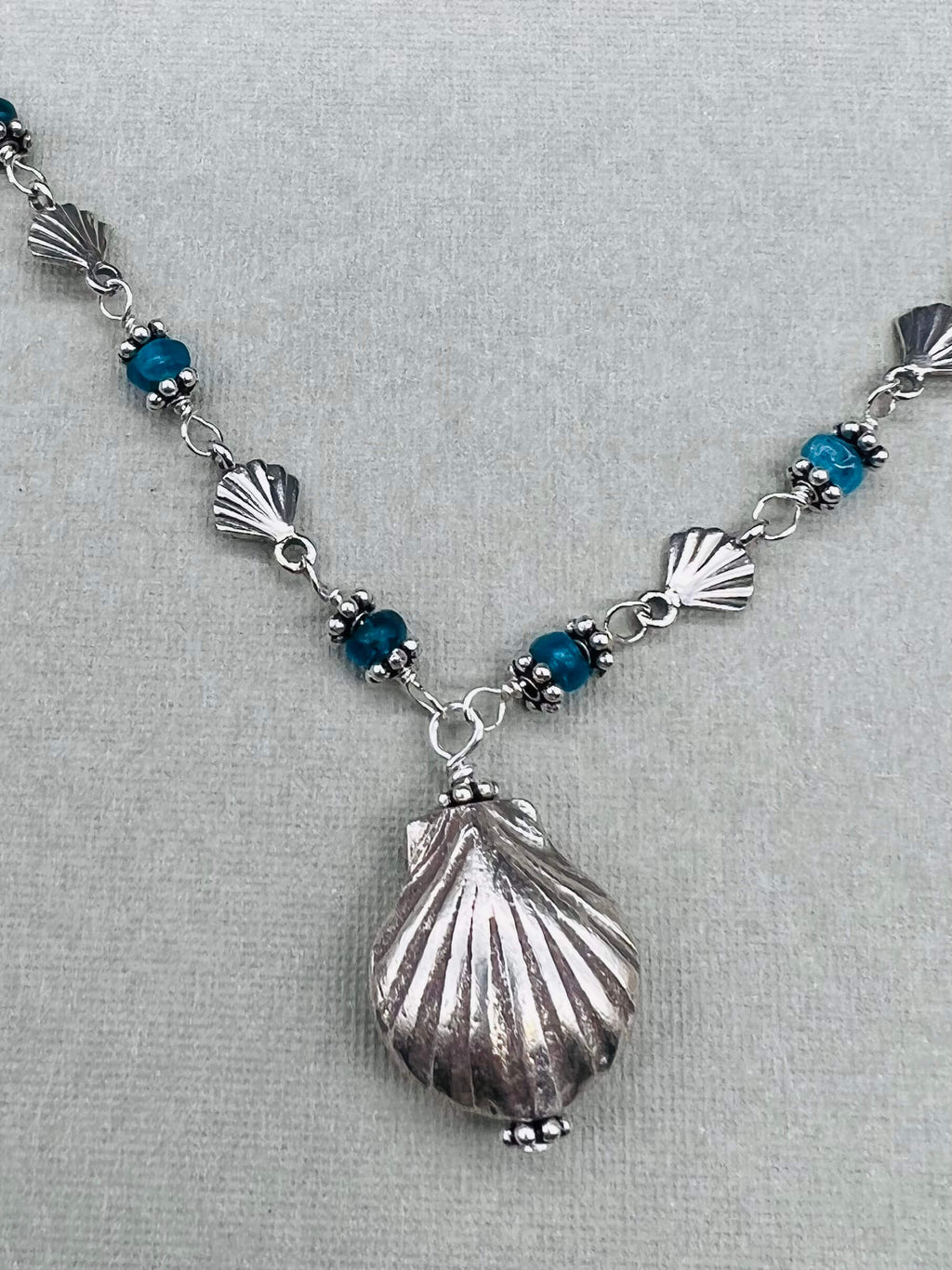 Shiny Shells Necklace